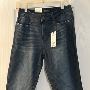 NWT Judy Blue, light distress on back pockets